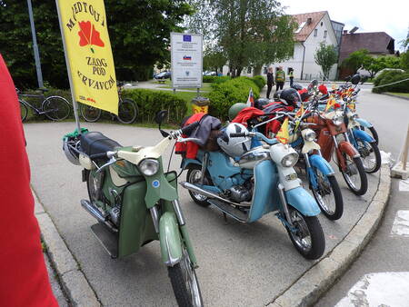 V povorki so sodelovali tudi člani Mopedtoura iz Zaloga pod Krvavcem